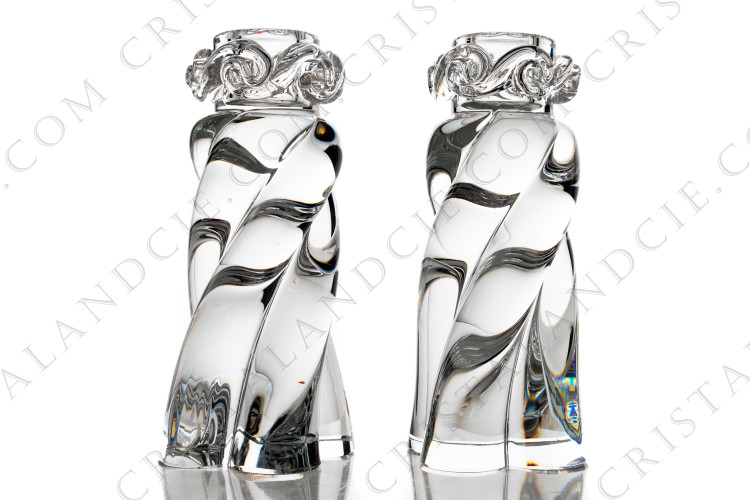 Paire de bougeoirs Aladin par Baccarat