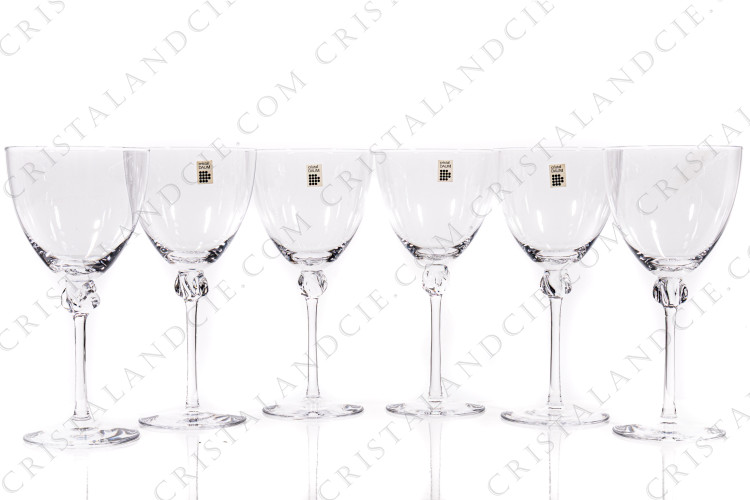 Série de six verres à eau n°2 en cristal de Daum modèle Boléro présentant une bague torsadée sur la jambe