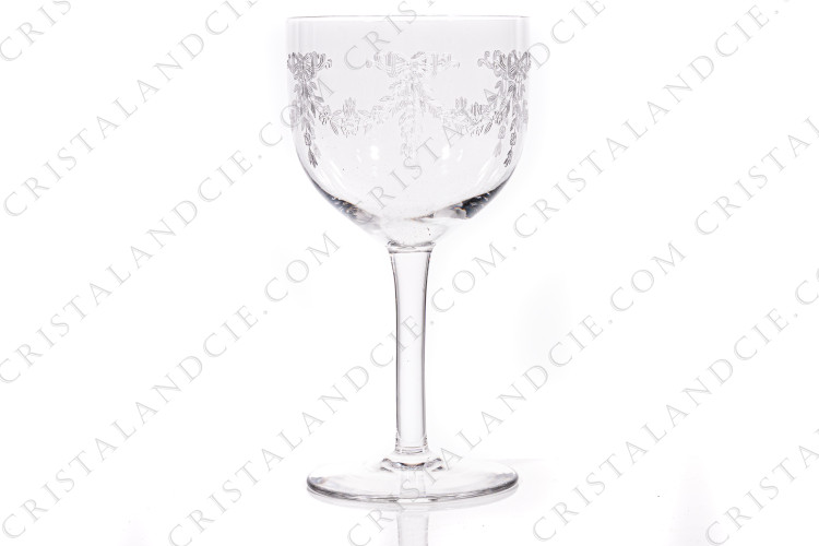 Water glass n°2 in crystal by Saint-Louis pattern Meurice engraved to the pantograph number 108, with garlands of flowers and nodes