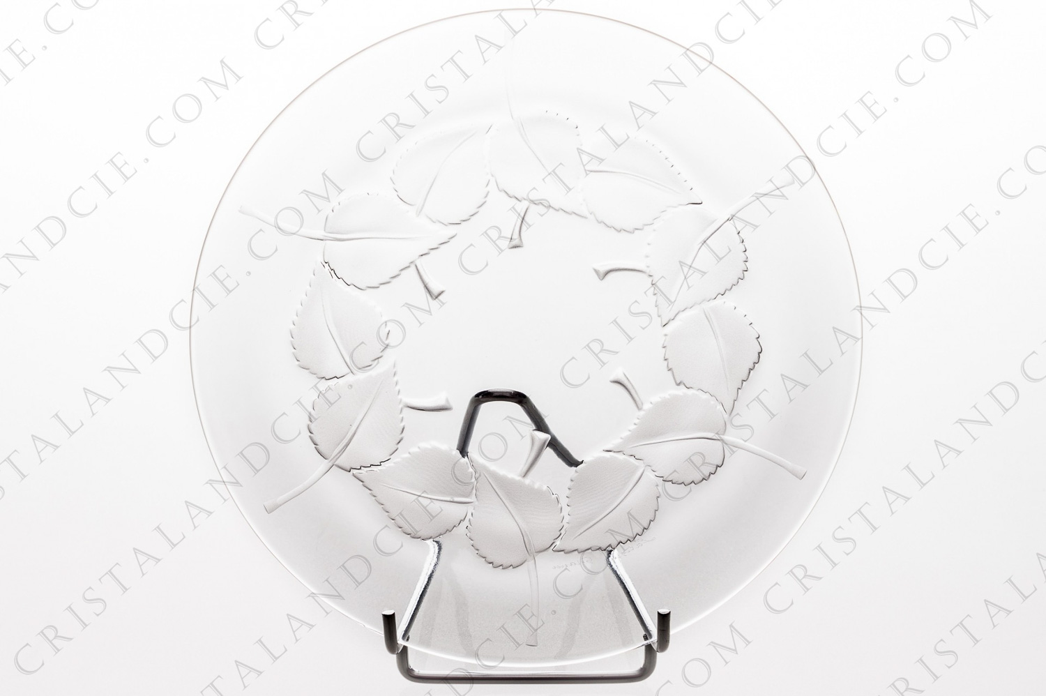 Dessert plate in crystal by Lalique pattern Rolleboise with an engraved pattern of leaves photo-1