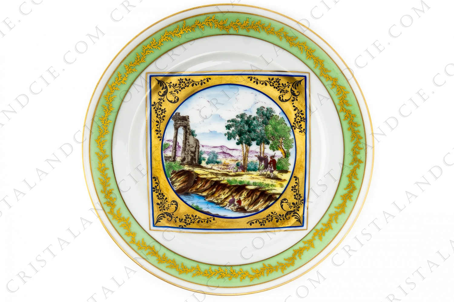 Assiette en porcelaine italienne entièrement peinte à la main par l artiste Giulia Mangani représentant des personnages admirant des ruines dans un paysage champêtre photo-1
