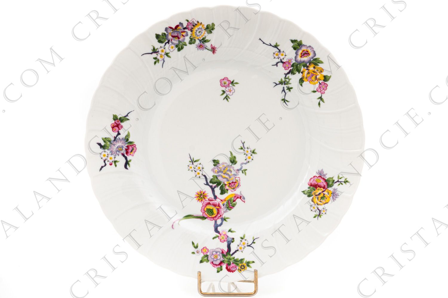 Assiette plate en porcelaine de Limoges de la maison Bernardaud modèle Bengali décorées de fleurs polychromes et d oiseaux de paradis photo-1