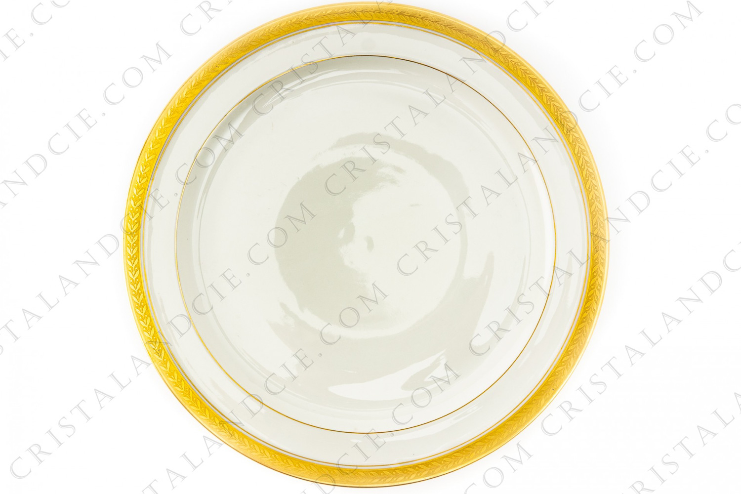 Assiette plate en porcelaine de Limoges de l Ancienne Fabrique Royale, à décor de frise incrustée or photo-1