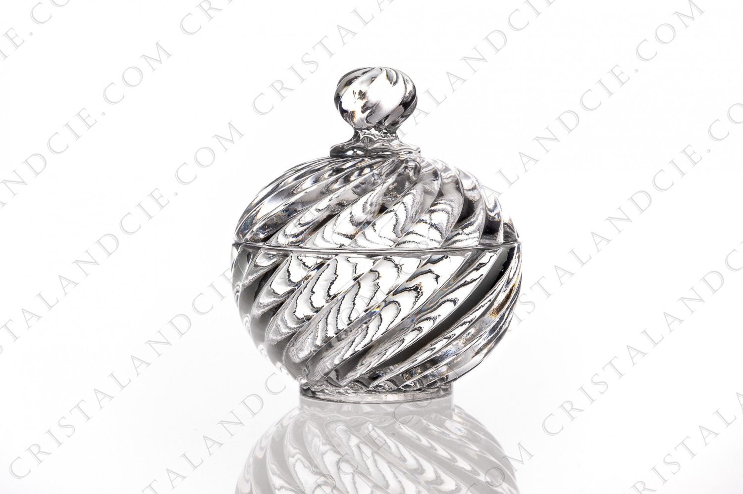 Boite à poudre à bouton en cristal de Baccarat modèle Bambous Tors photo-1