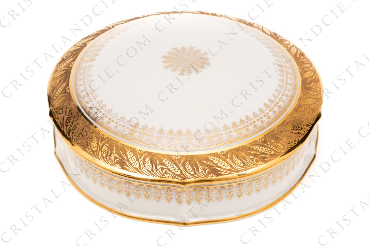 Bonbonnière en porcelaine de Limoges décorée par les ateliers CID, ornée d une large frise en incrustations or repésentant des gépis de blé, et d une rosace or sur le dessus photo-1