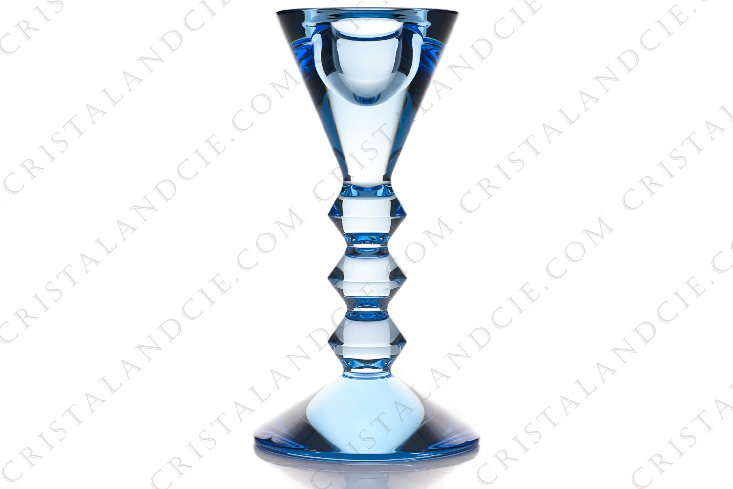 Bougeoir en cristal saphir de Baccarat modèle Véga orné de bagues photo-1