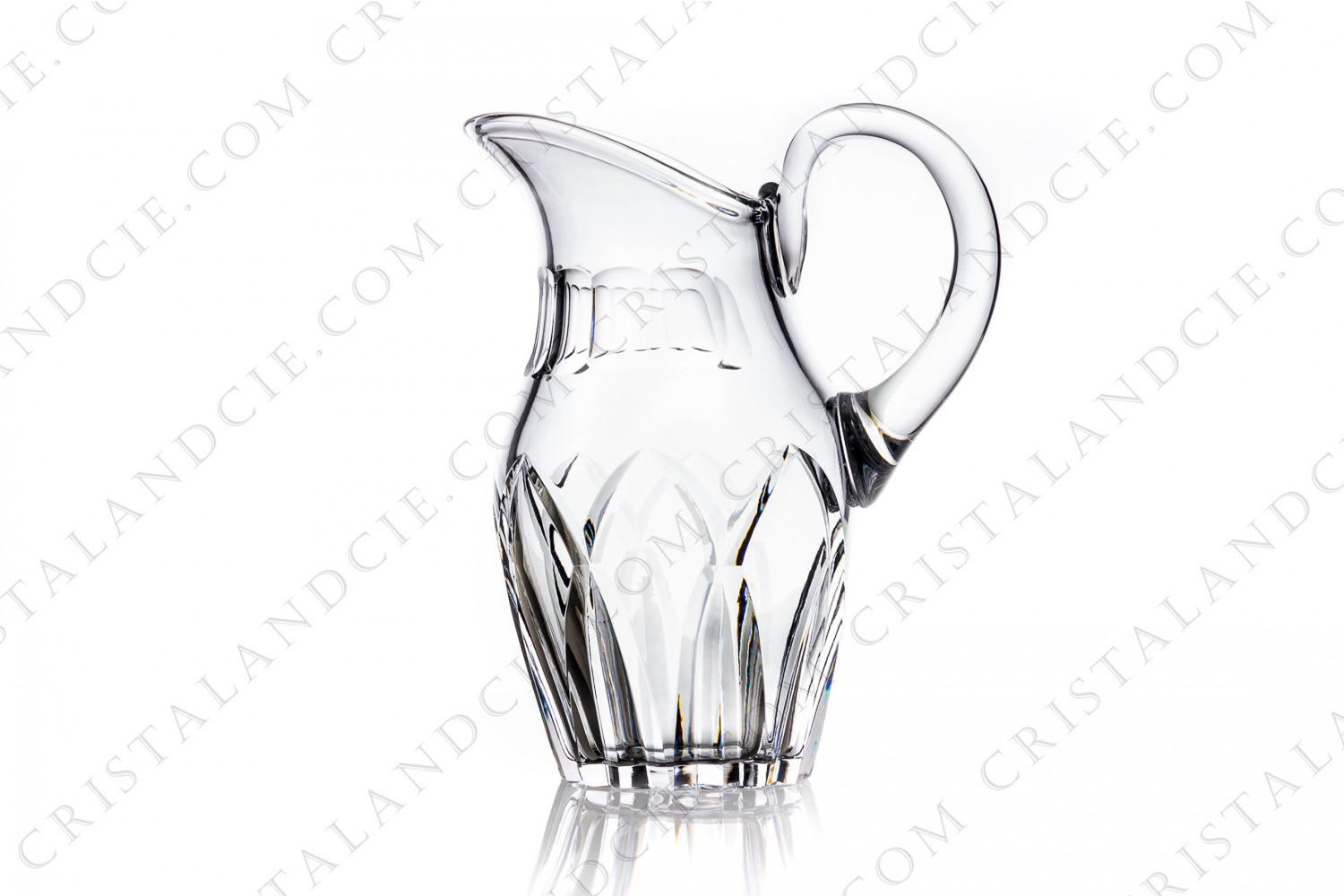 Broc à eau en cristal de Saint-Louis modèle Camargue à décor taillé sur la panse photo-1