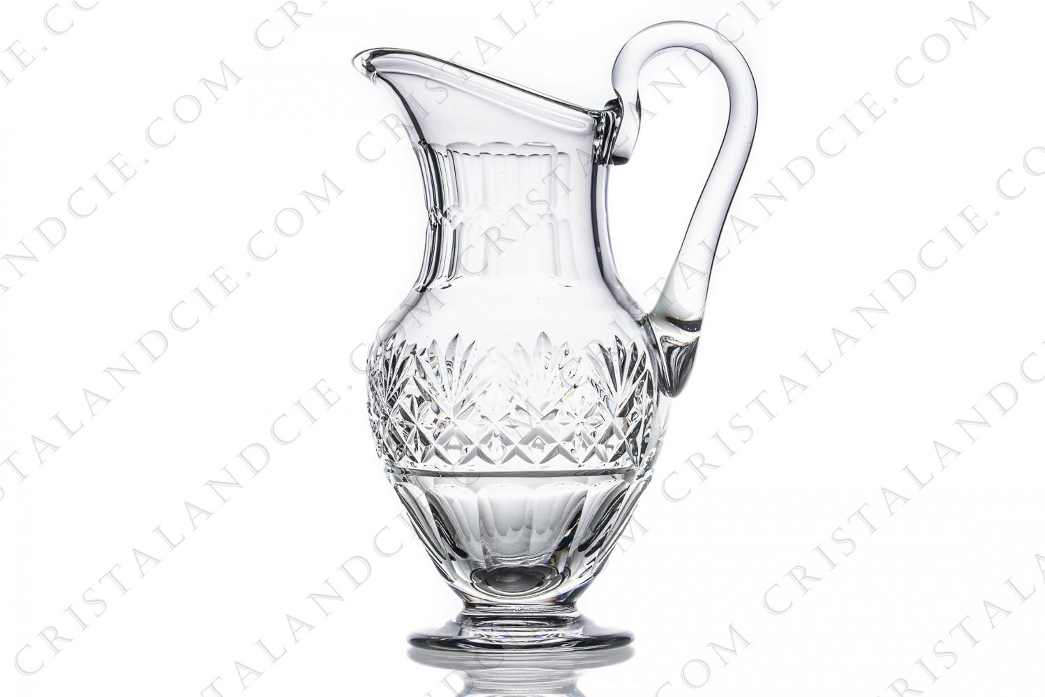Water jug in crystal by Saint-Louis pattern Massenet with an important cut pattern photo-1