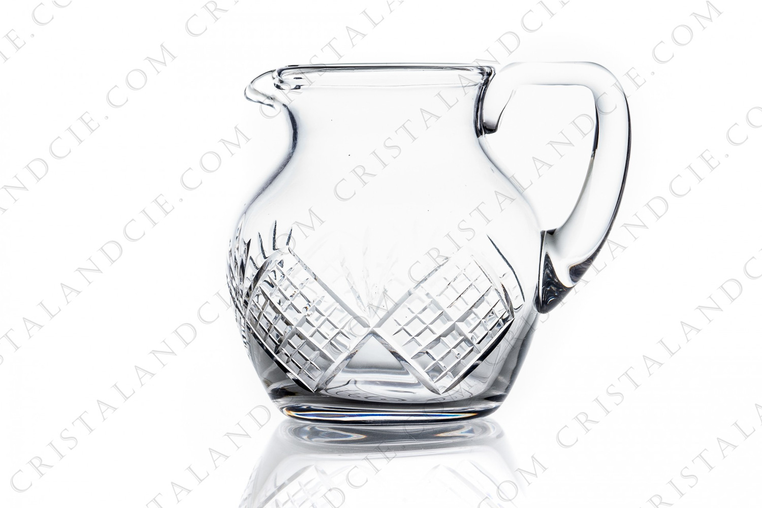 Broc à eau en cristal de Saint-Louis à décor taillé photo-1