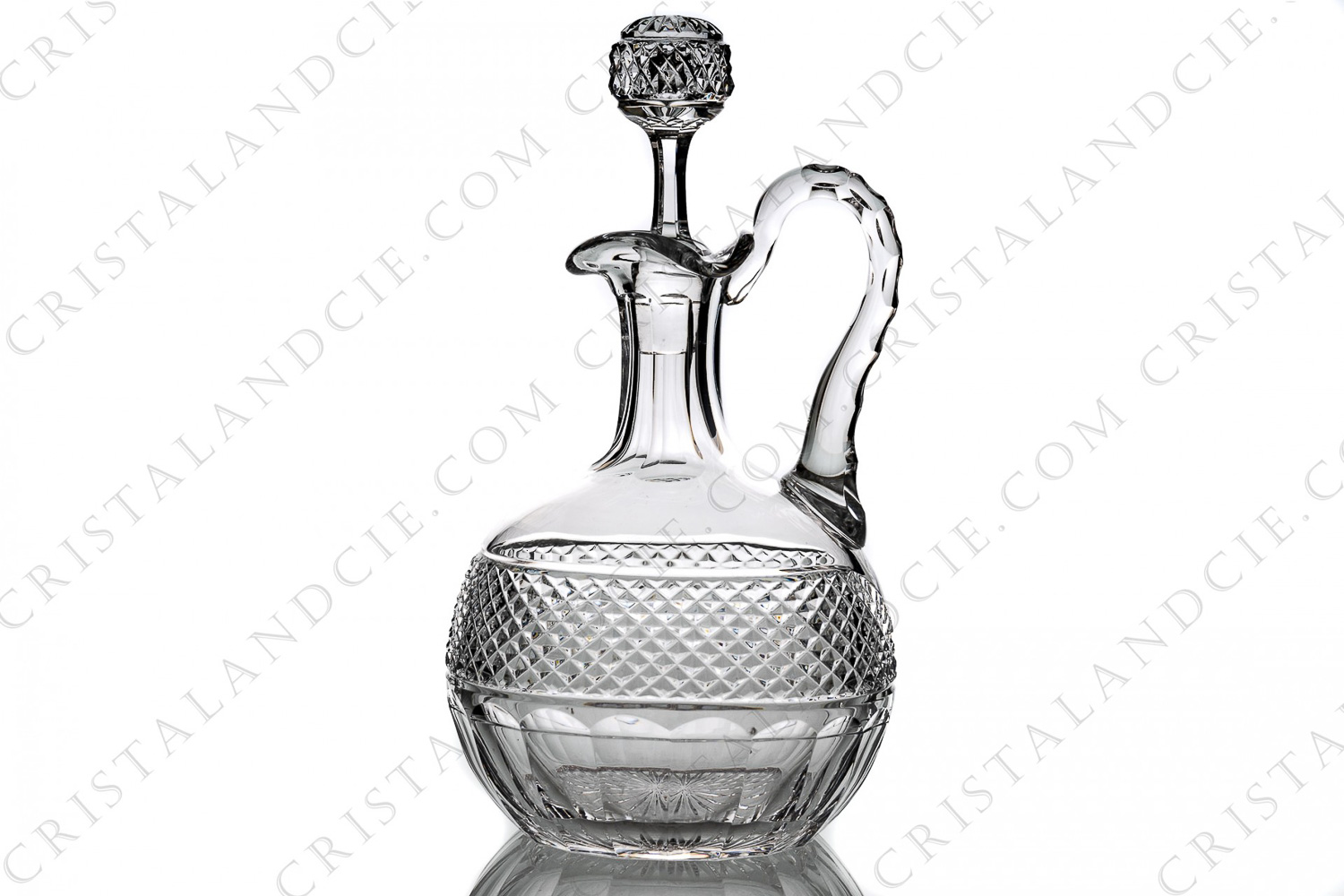 Wine decanter in crystal by Saint-Louis pattern Trianon, which the gob is decorated with a Diamond tips frieze, stem with a ring photo-1