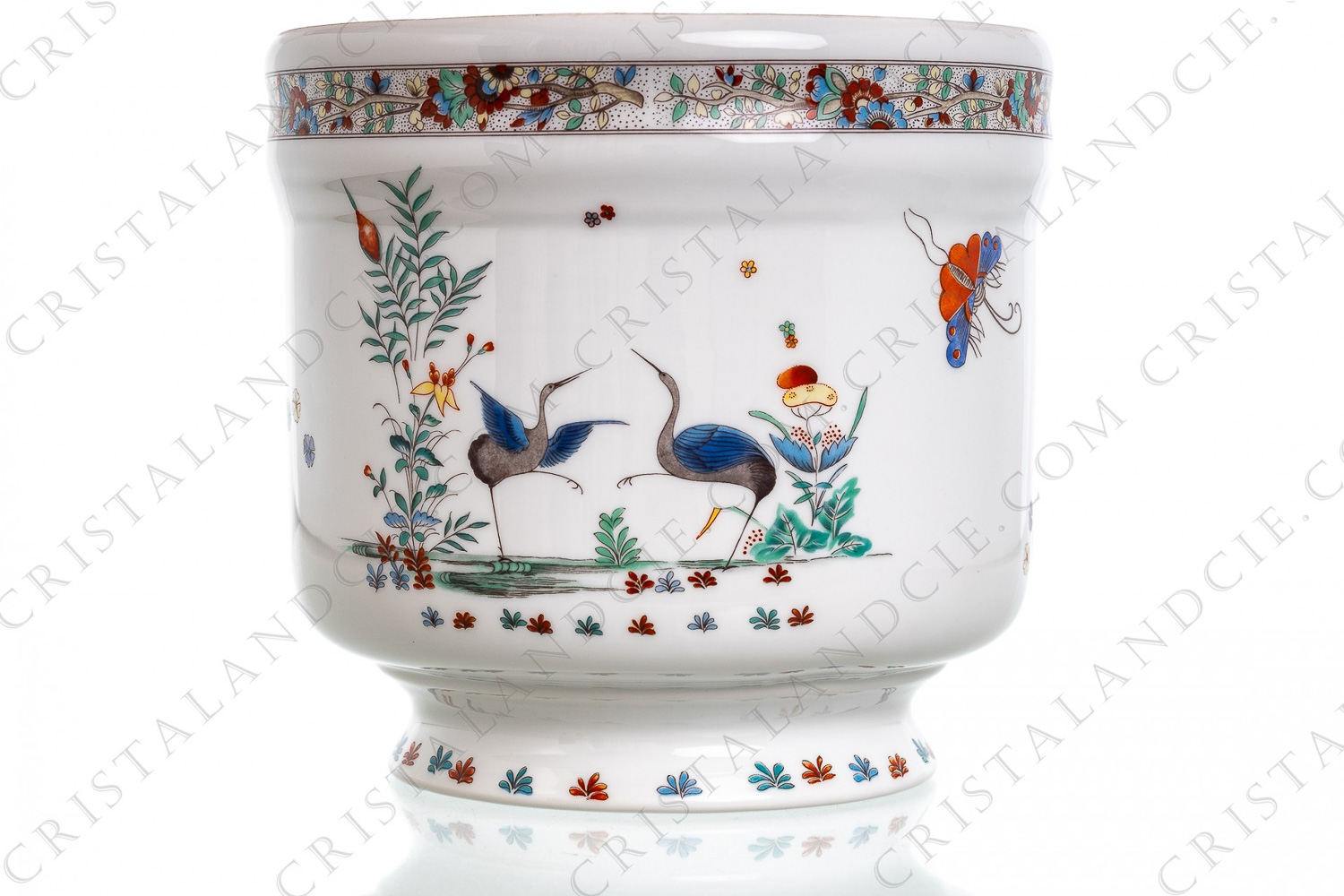 Cache-pot en porcelaine de Limoges de la maison Le Lys Royal modèle Kakiemon photo-1