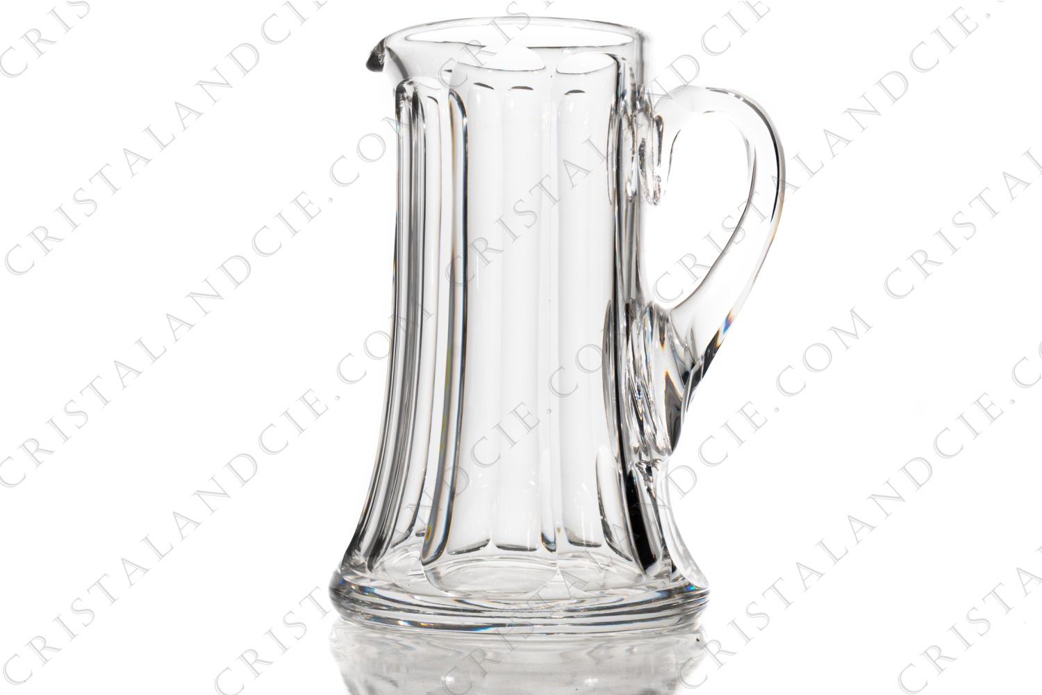 Canette en cristal de Baccarat modèle Malmaison ornée de côtes plates photo-1