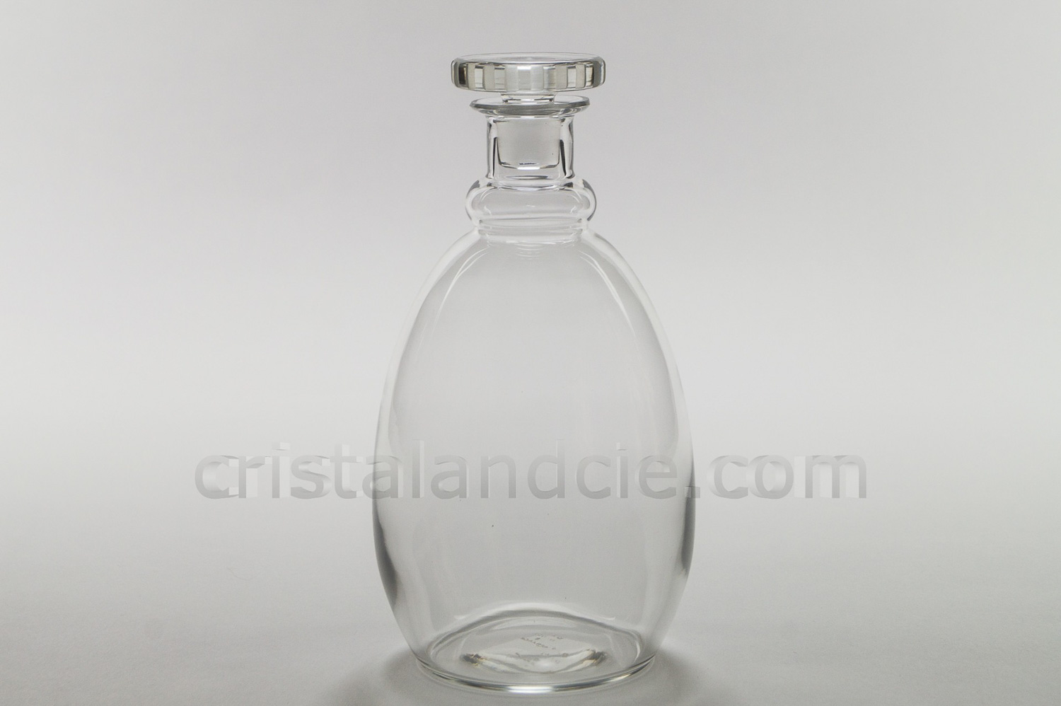 Decanter in crystal by Daum pattern Briançon with a carved Art Déco decor on the plug photo-1