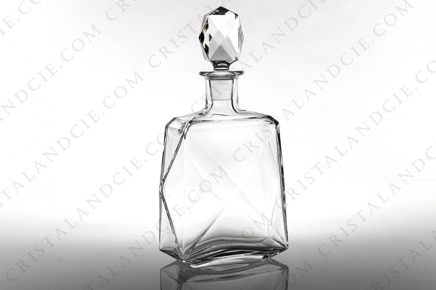Cognac decanter in crystal by Baccarat, made for Grand Cognac de Luze photo-1