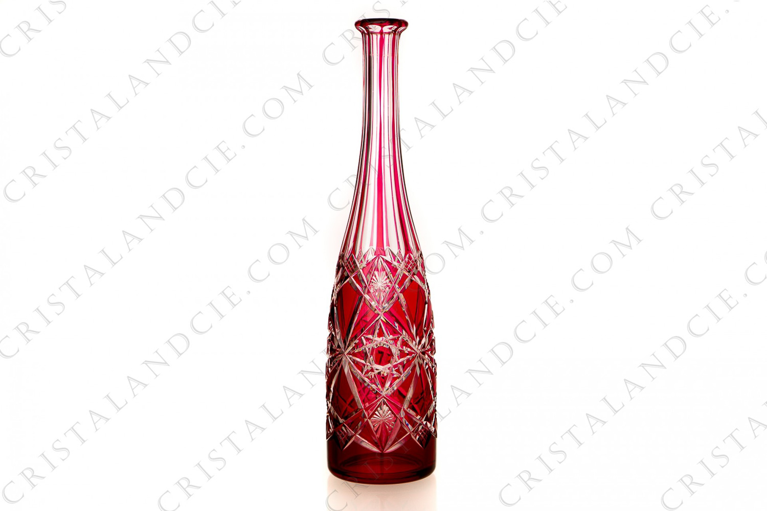 Fine wine decanter de fantaisie in red double-layer crystal by Baccarat pattern Lagny, with an important cut pattern photo-1