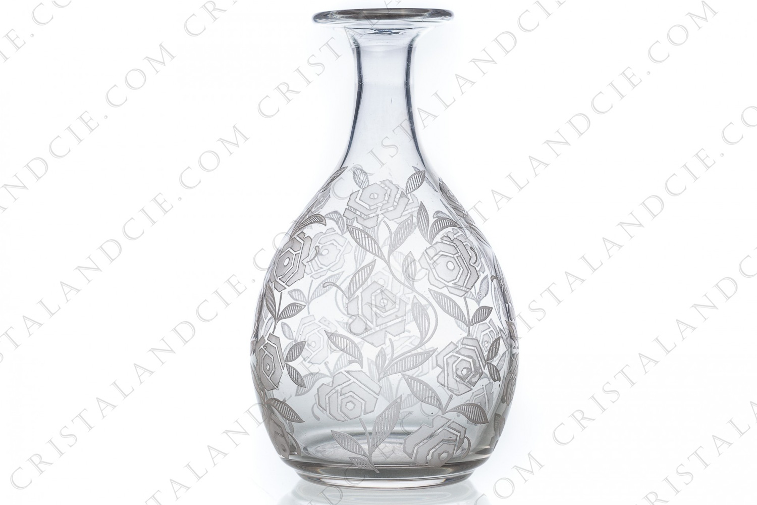 Carafe en cristal de Baccarat modèle Fontenay à décor gravé de roses Art Déco photo-1