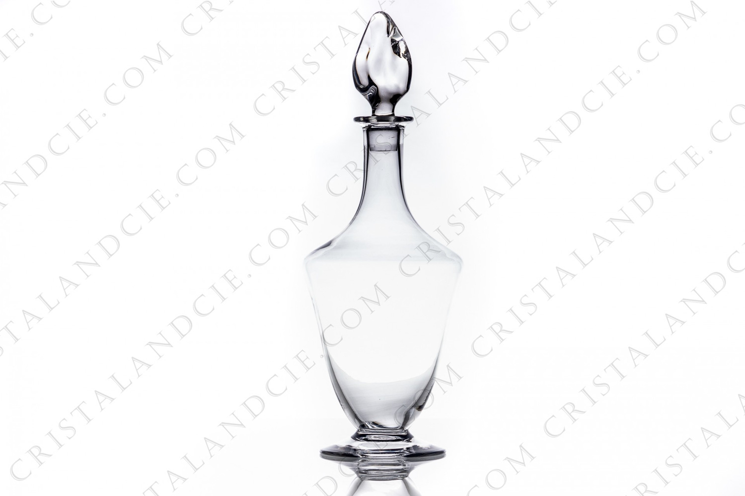 Decanter in crystal by Daum pattern Orval with a twisted plug photo-1