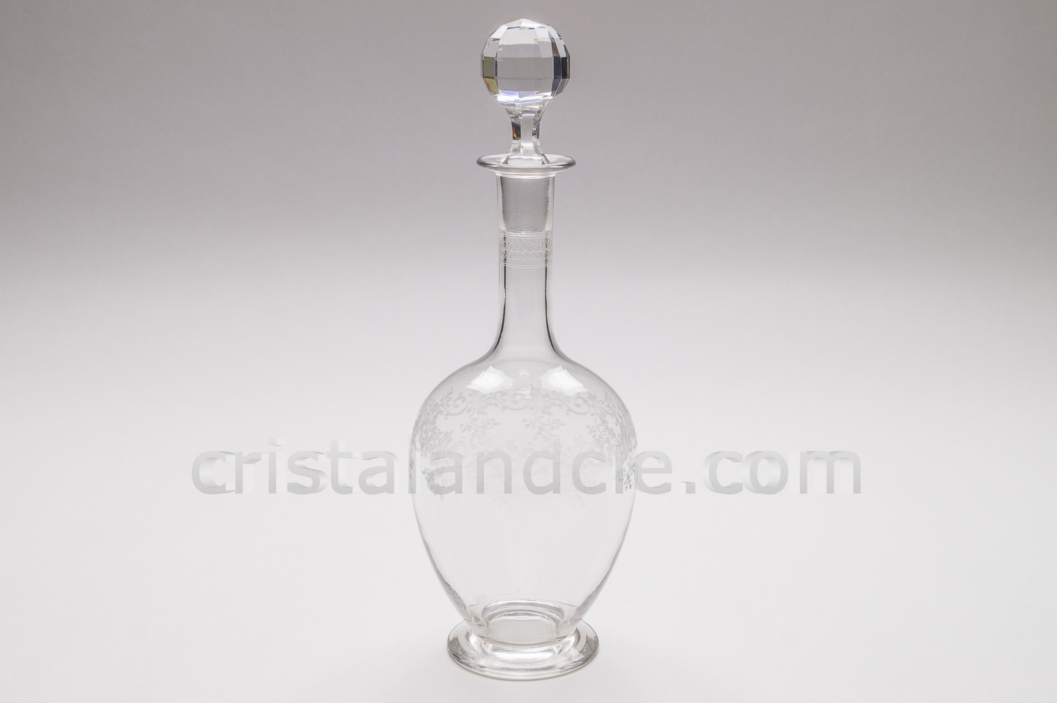 Decanter in crystal by Baccarat pattern Sévigné with an incised decor of arabesques photo-1