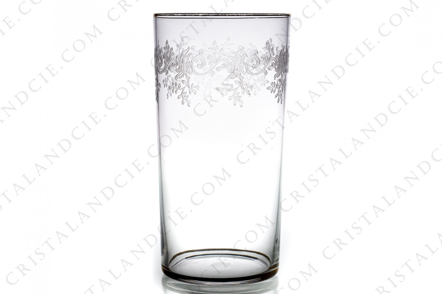 Chope en cristal de Baccarat modèle Sévigné or présentant un décor d arabesques feuillagées gravé et des liserés dorés photo-1