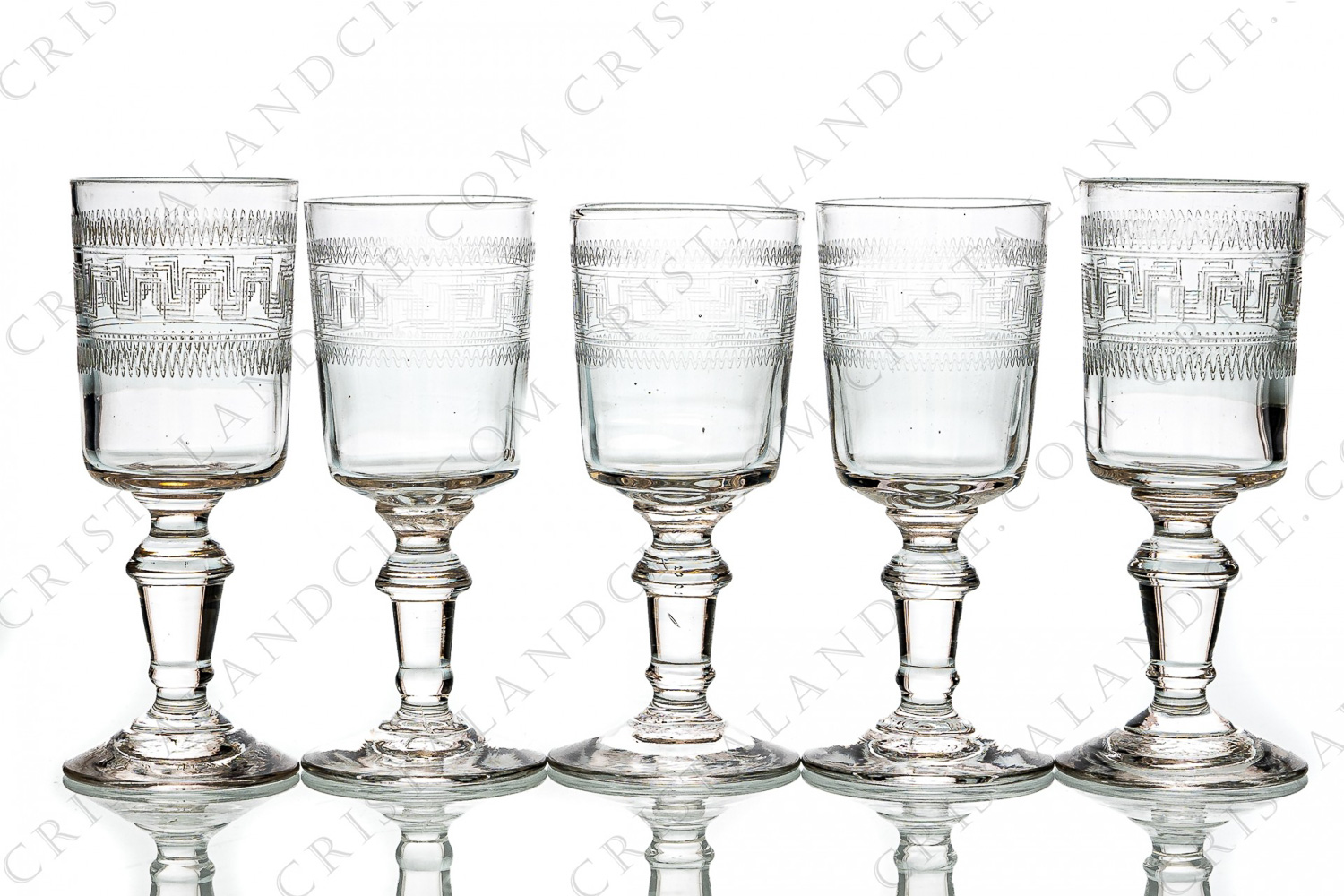 Set of five cordial glasses in crystal by Baccarat cylindrical shape with a carved pattern photo-1