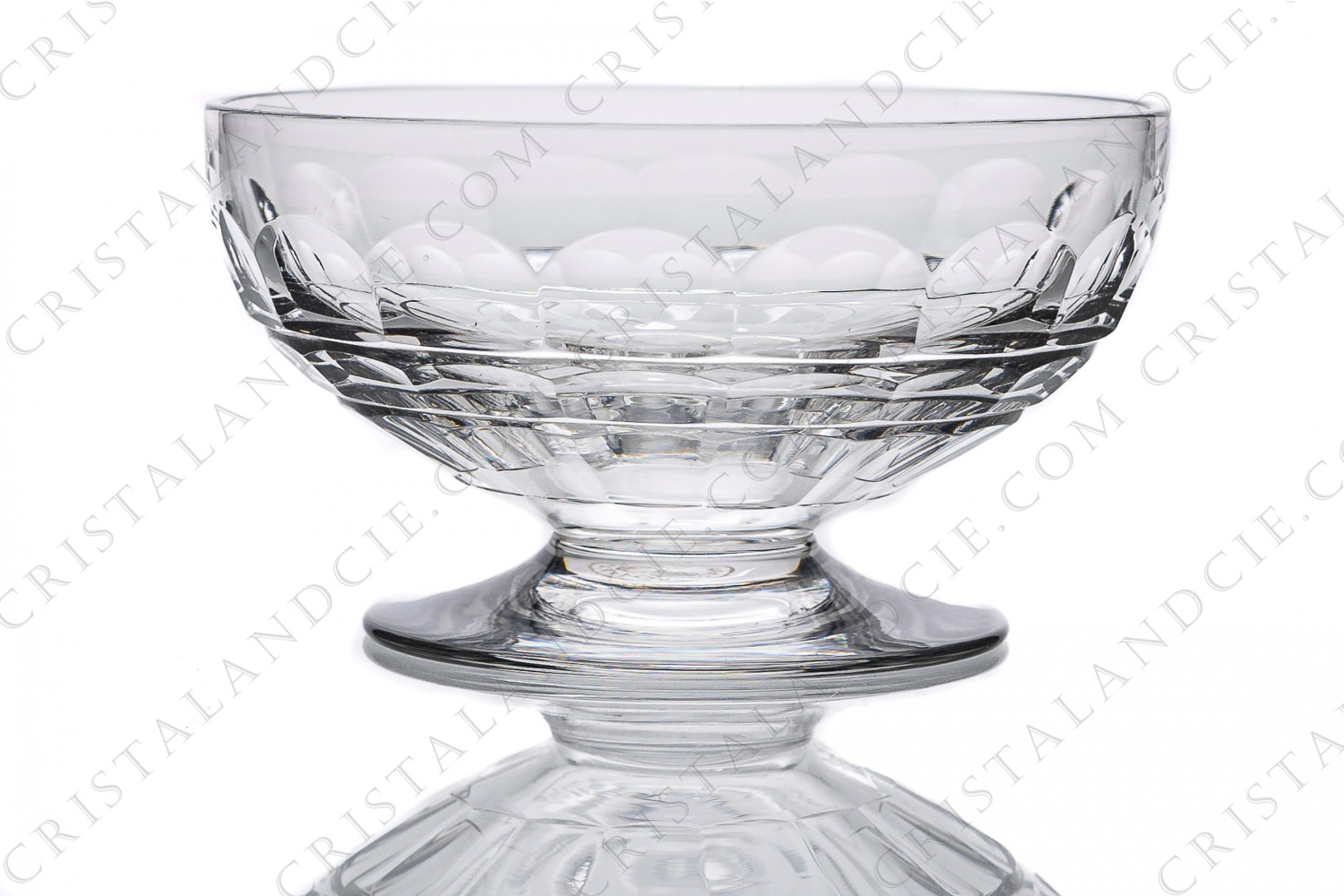 Coupe à Champagne en cristal de Baccarat modèle Charmes à décor taillé sur la paraison photo-1