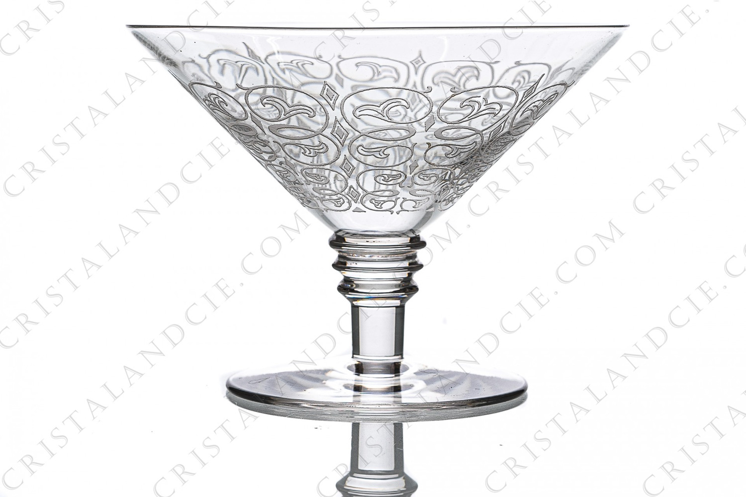 Champagne saucer in crystal by Saint-Louis pattern Lisieux with an engraved pattern of vegetal arabesques photo-1