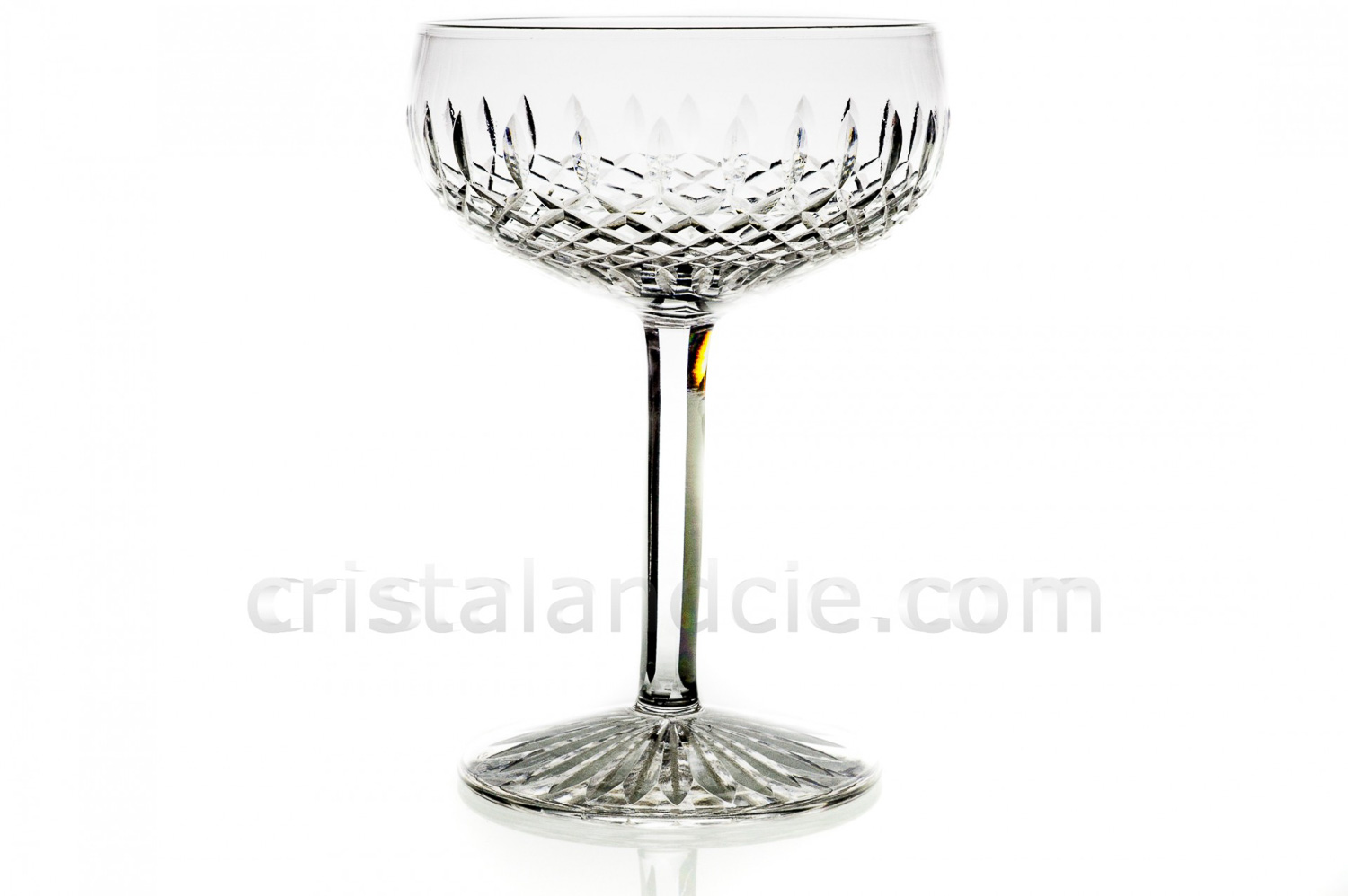 Coupe à Champagne en cristal de Saint-Louis modèle Vendôme présentant un important décor taillé photo-1