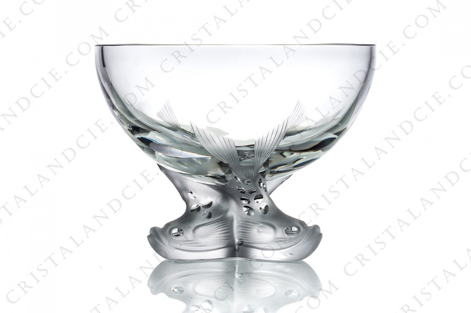 Bowl in crystal by Lalique pattern Igor, the foot represents three fishes in frosted crystal photo-1
