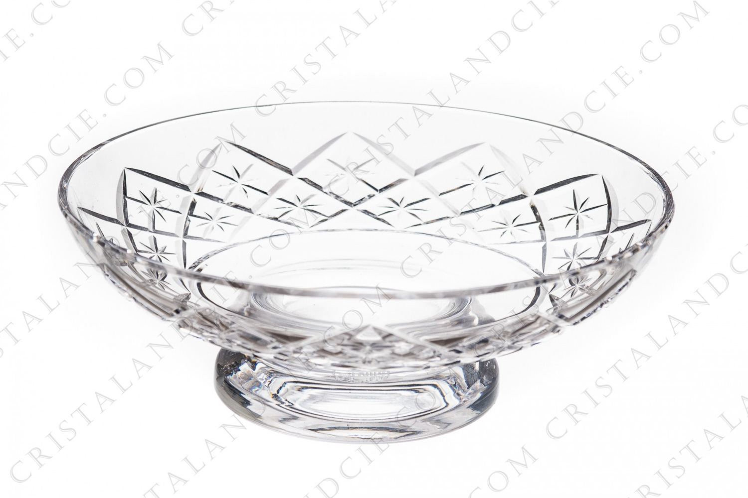 Coupe sur pied en cristal de Saint-Louis ornée de croix et étoiles taillées en biseaux photo-1