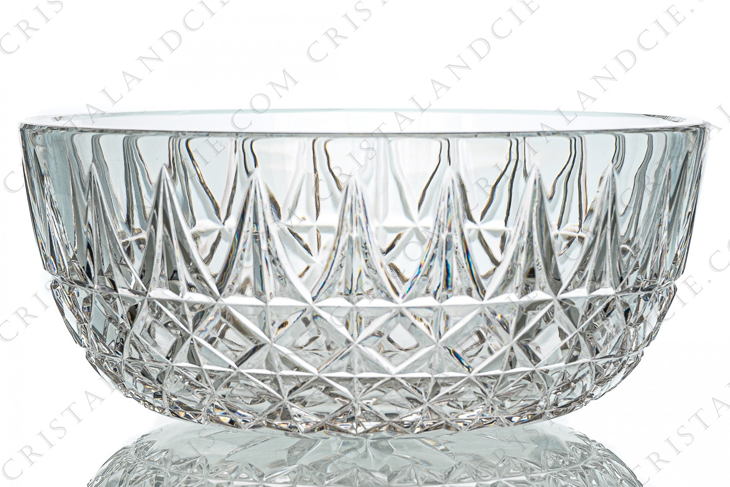Coupe en cristal de Saint-Louis modèle Tarn présentant un important décor taillé photo-1