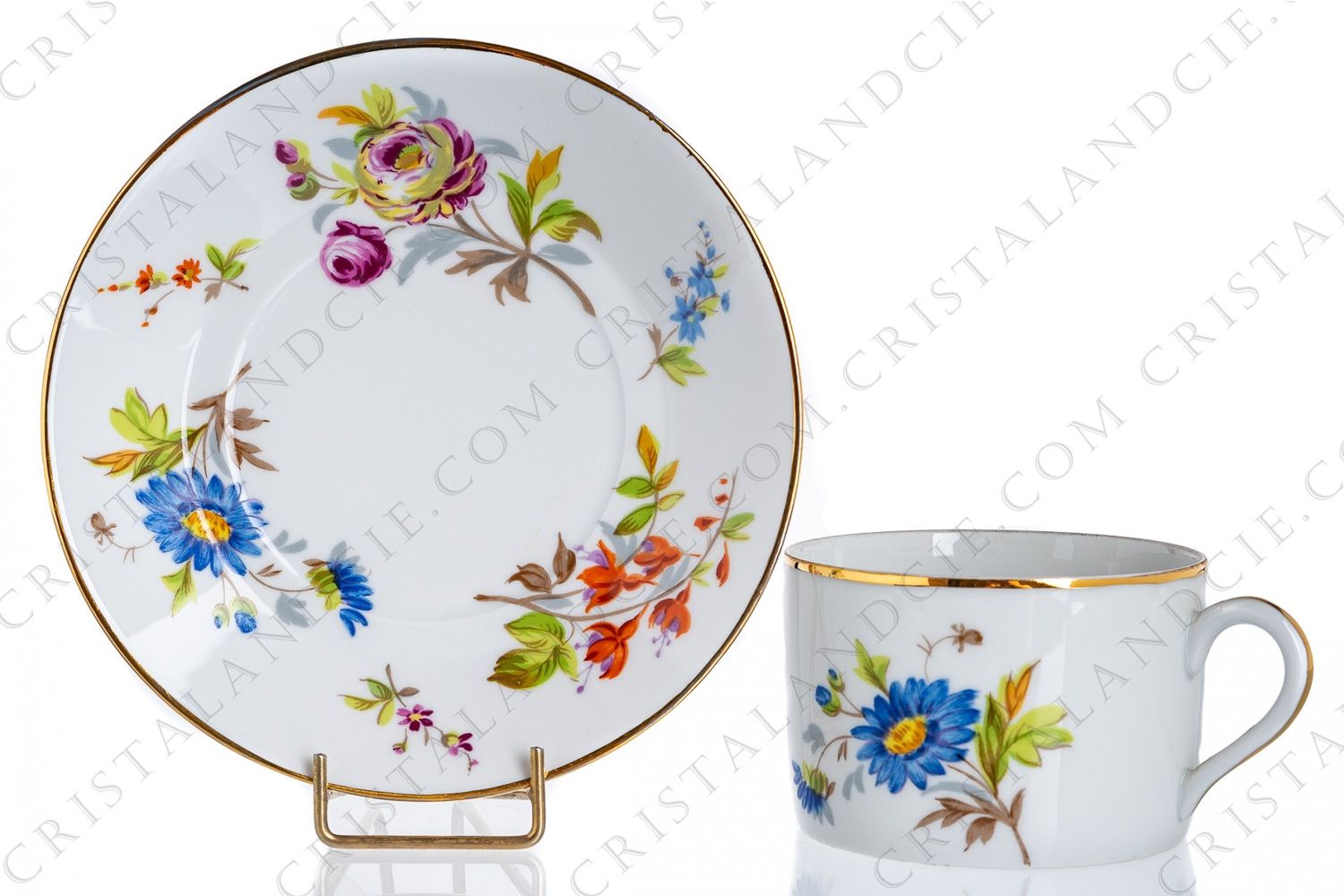Breakfast cup in Limoges china decorated with hand painted polychromes flowers photo-1