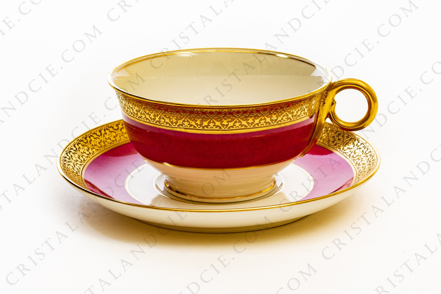 Déjeuner en porcelaine de Limoges de la maison Théodore Haviland orné d une bande rose et de filets or ainsi que d une frise en incrustation or photo-1