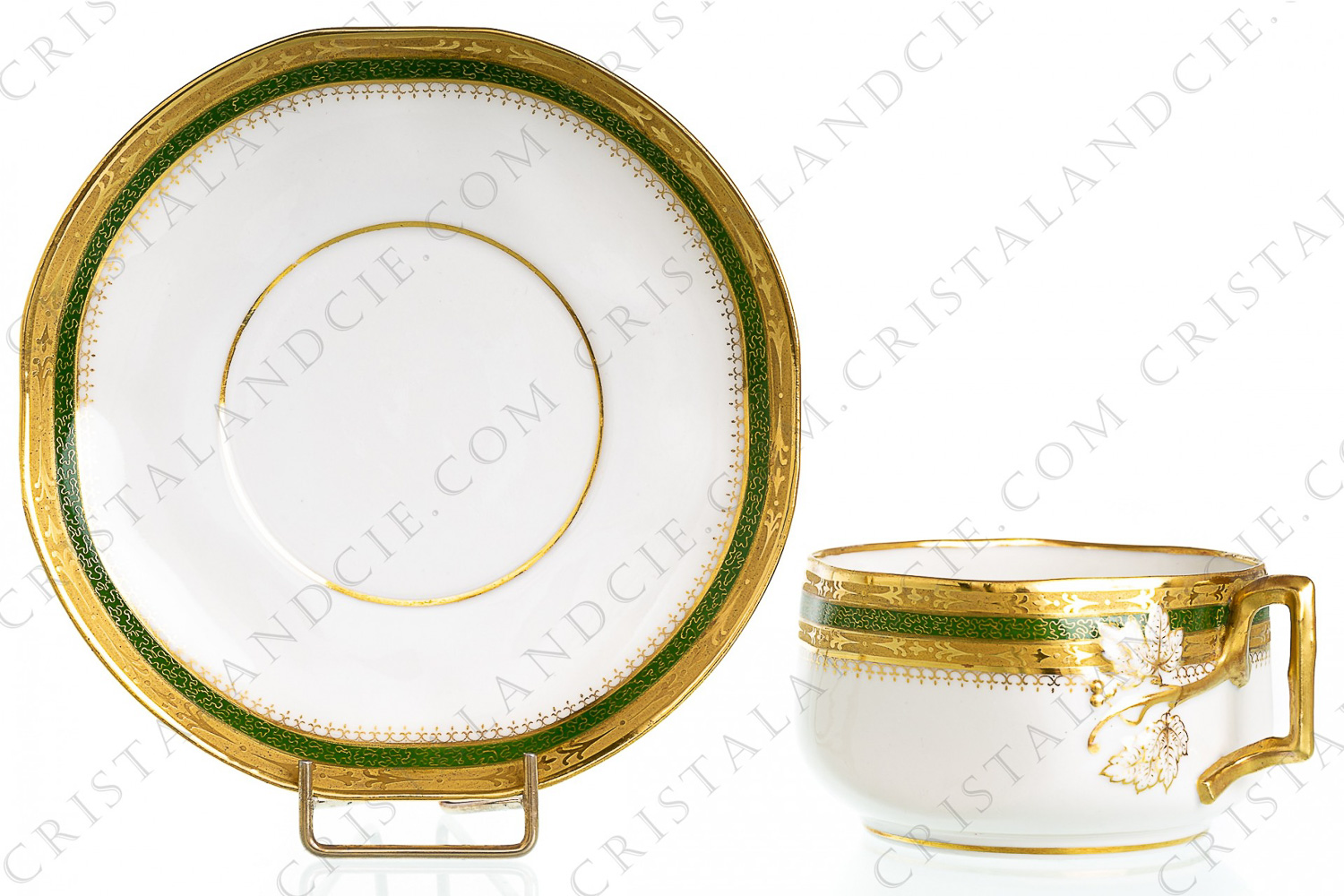 Déjeuner en porcelaine de Limoges de la maison Bac et Perigault ( rachetée par Chabrol et Poirier en 1917) décoré à la main d un filet vert et de frises en incrustations or photo-1