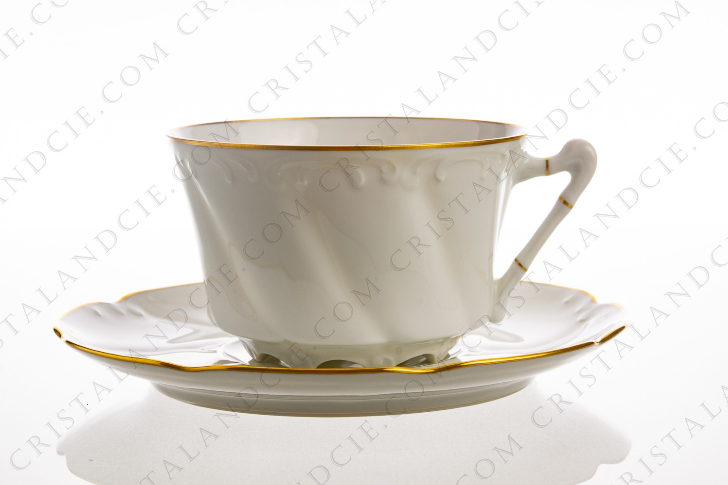 Breakfast cup in Limoges china decorated by Jammet-Seignolles with arabesques and gold borders photo-1