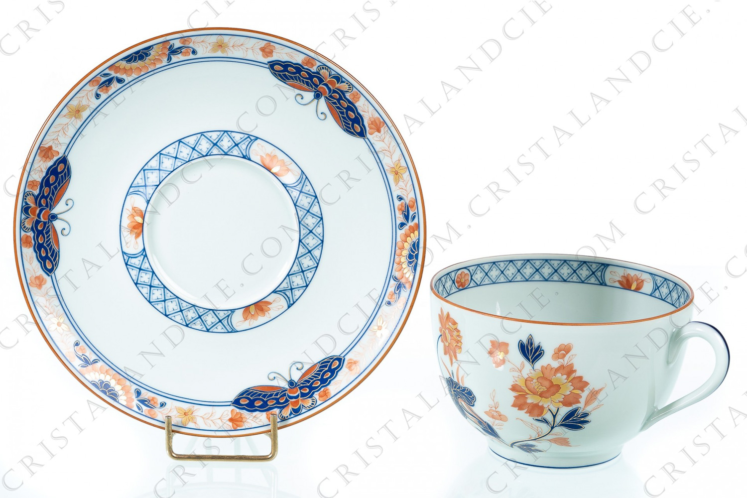 Déjeuner en porcelaine de Limoges de la maison Haviland et Parlon modèle Taï-Yuan orné de fleurs, frises et papillons rouges, bleues et or sur pâte céladon photo-1
