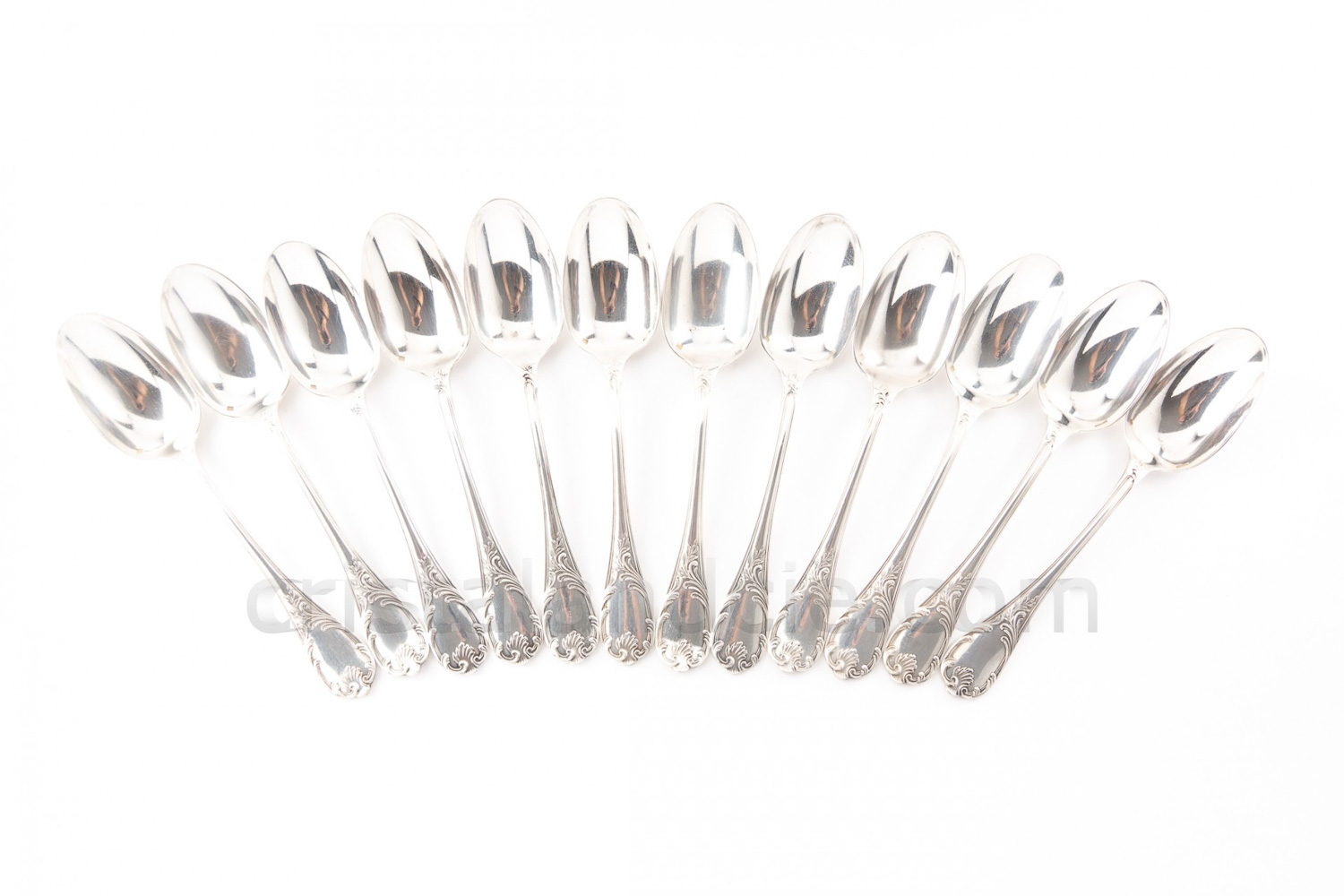 Série de douze anciennes cuillères de table en métal argenté de la maison Christofle modèle Marly présentant un décor Rocaille photo-1