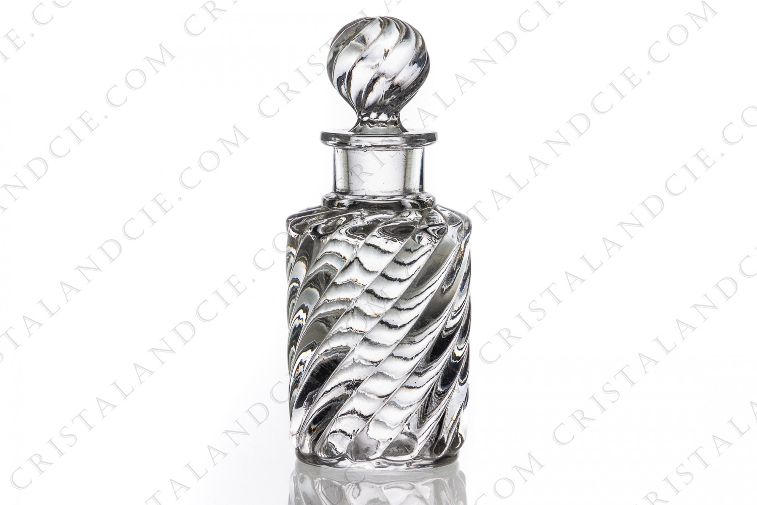 Flacon à parfum en cristal de Baccarat modèle Bambous Tors photo-1