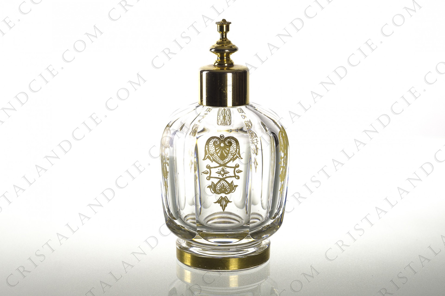 Perfume bottle dropper in crystal by Baccarat pattern Empire ( Malmaison) with flat cuts and gold coats of arms photo-1