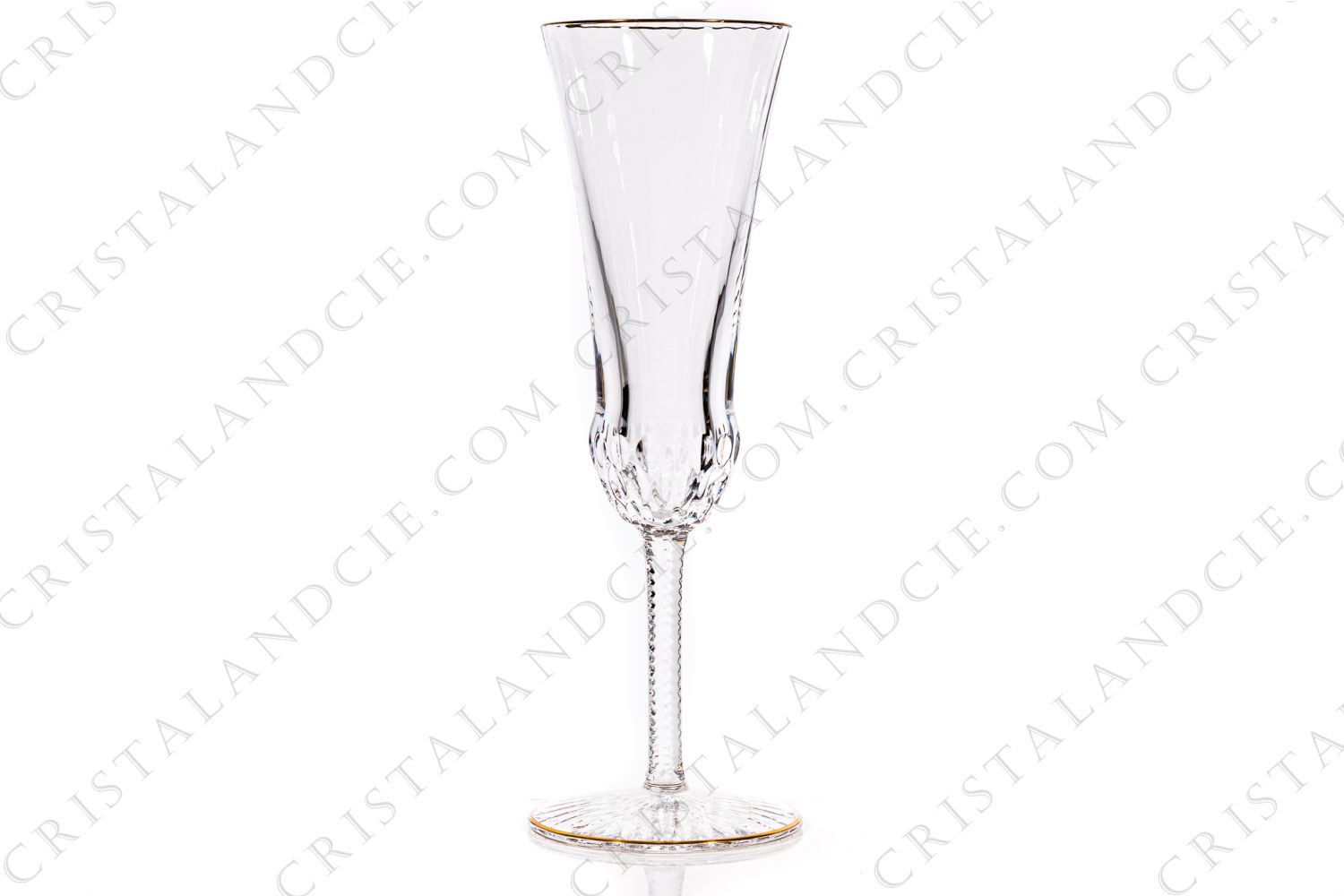 Champagne flute in crystal by Saint-Louis pattern Apollo gold with an important cut pattern and gold borders photo-1