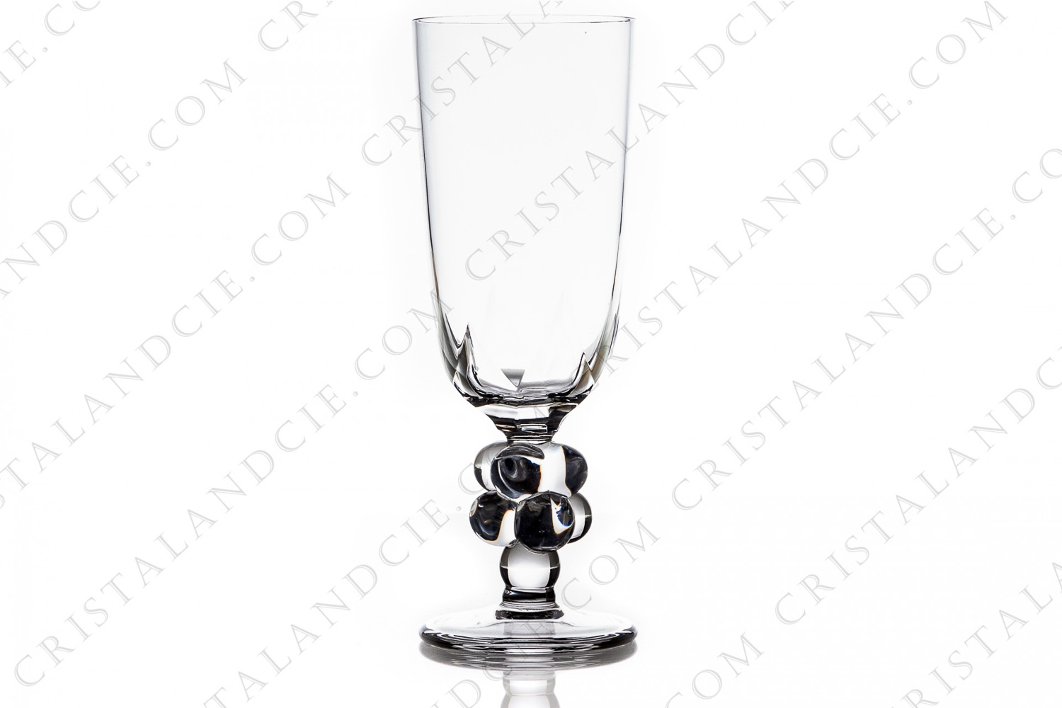Champagne flute in crystal by Lalique pattern Clos Vougeot, the foot is decorated with a bunch of grapes photo-1