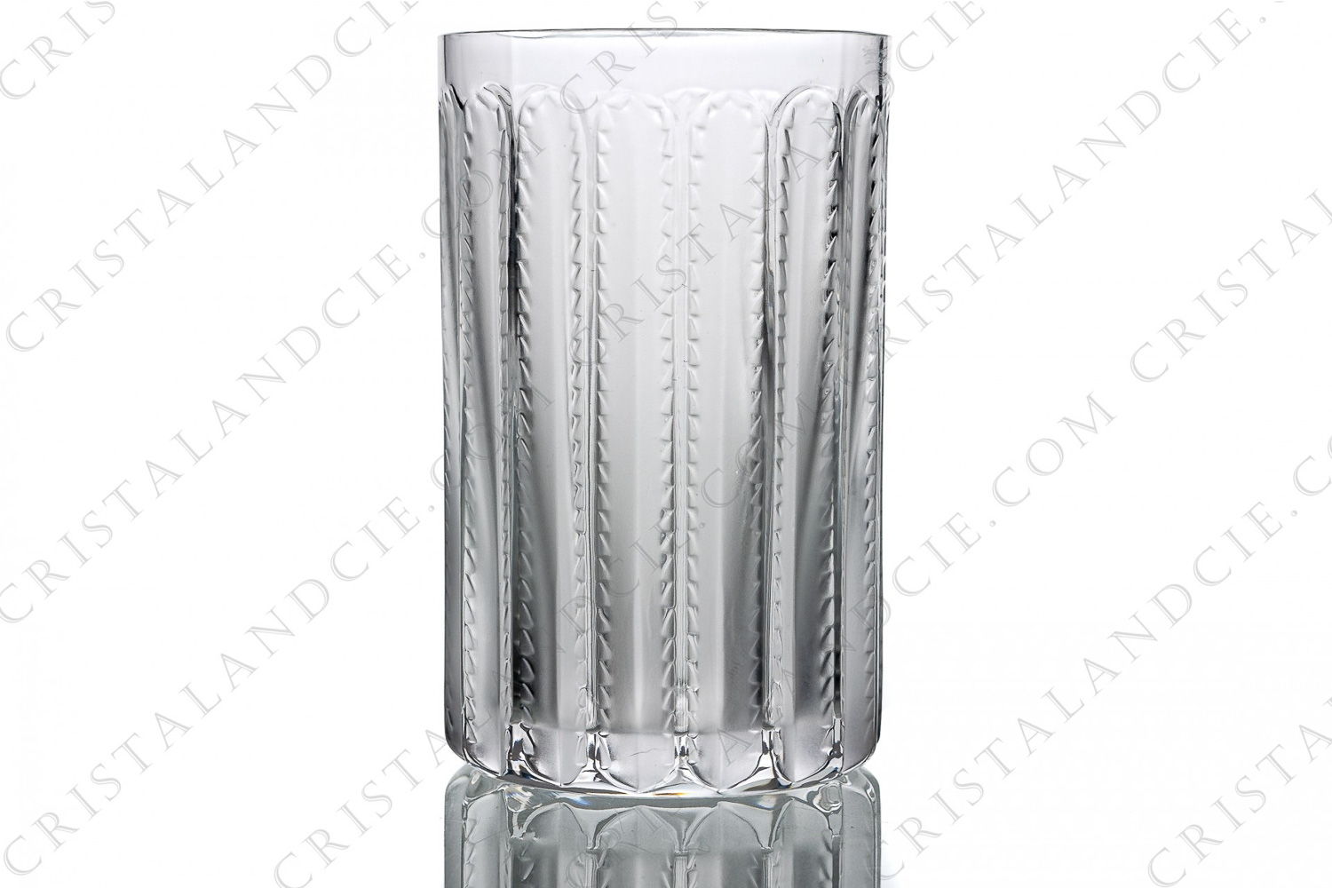 Gobelet en cristal de Lalique modèle Jaffa à décor de feuilles stylisées dépolies photo-1