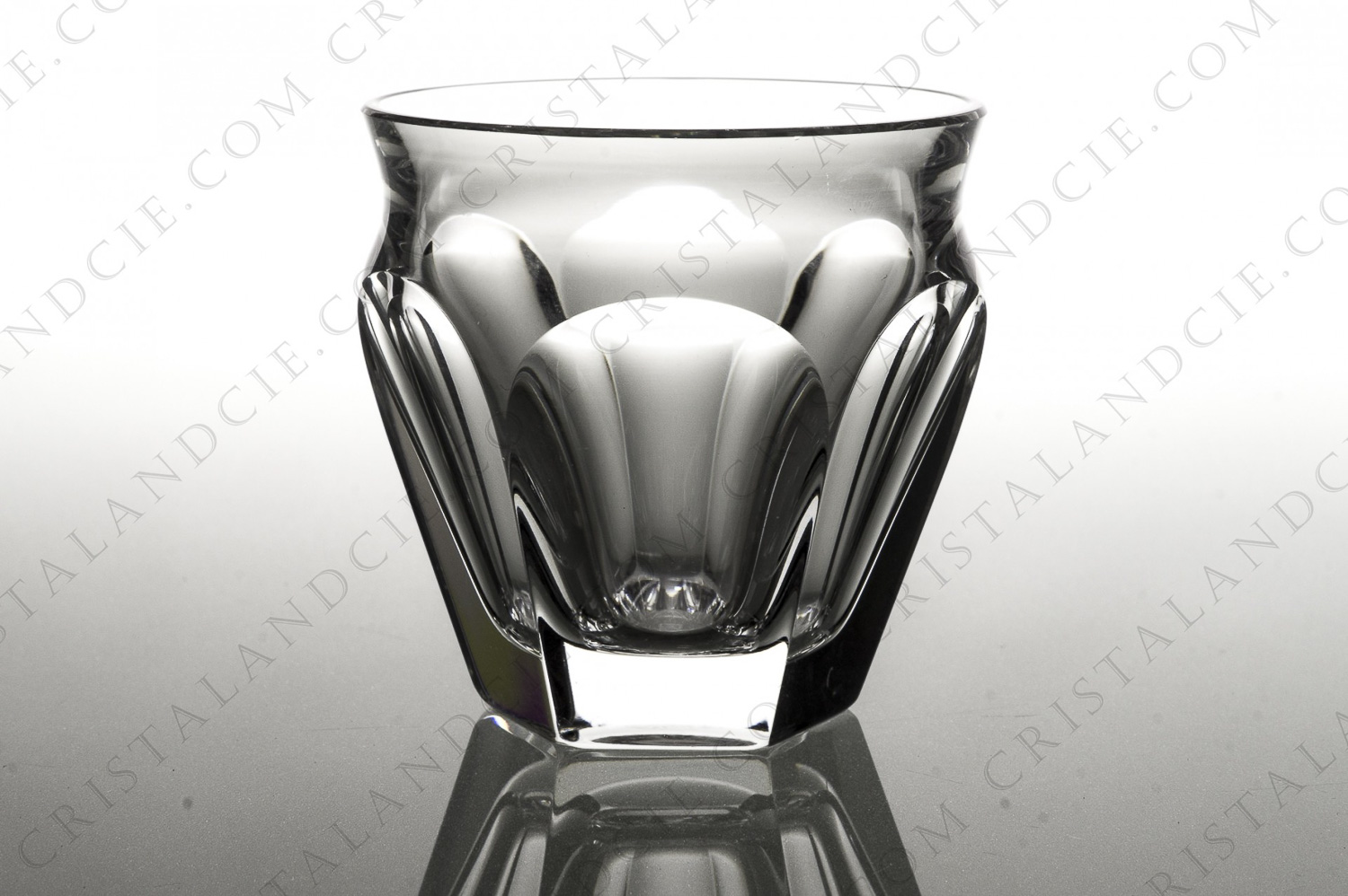 Tumbler n°8 in crystal by Baccarat pattern Talleyrand with flat cut photo-1