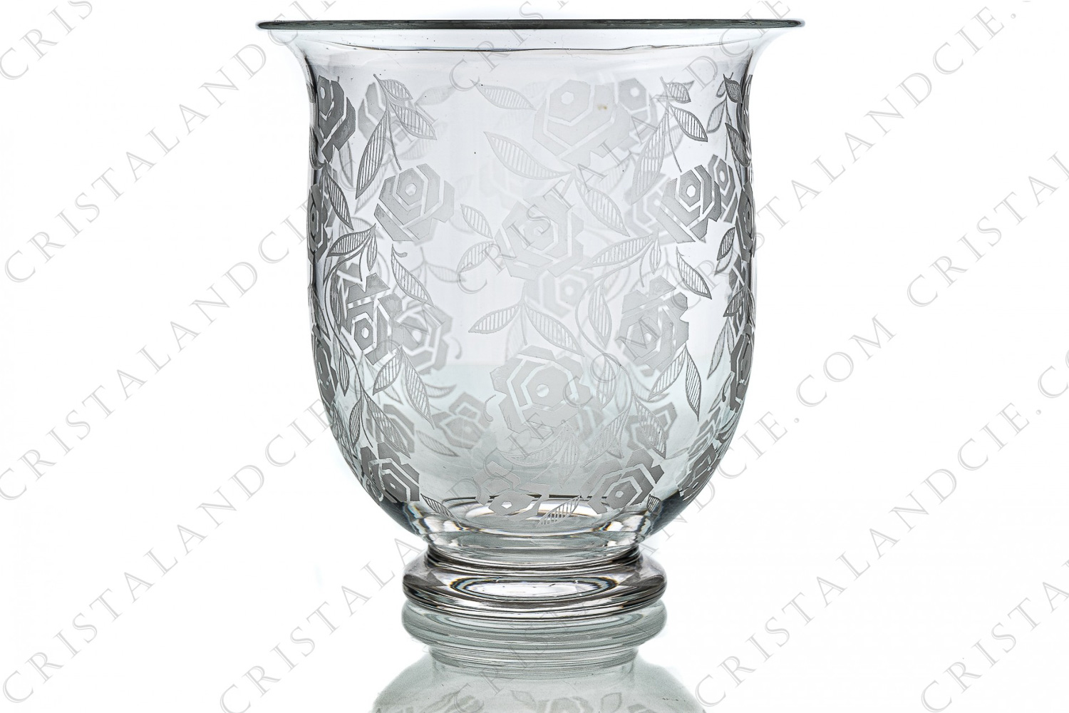 Grand vase en cristal de Baccarat modèle Fontenay à décor gravé de roses Art Déco photo-1