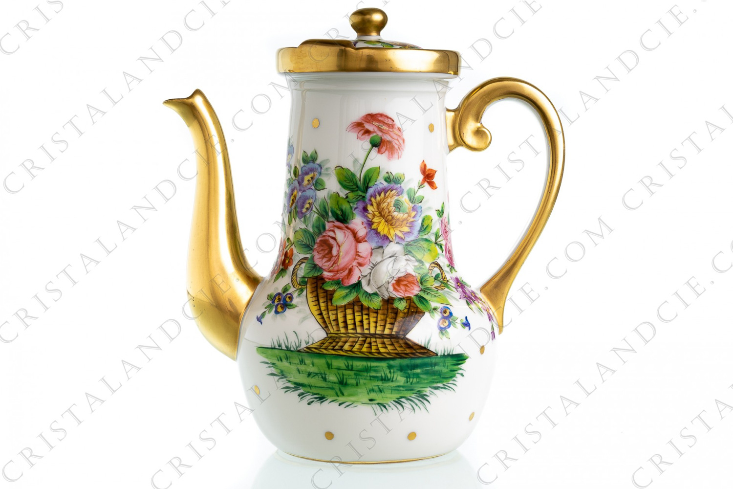 Grande théière en porcelaine présentant un décor peint à la main d un panier de fleurs polychrome photo-1