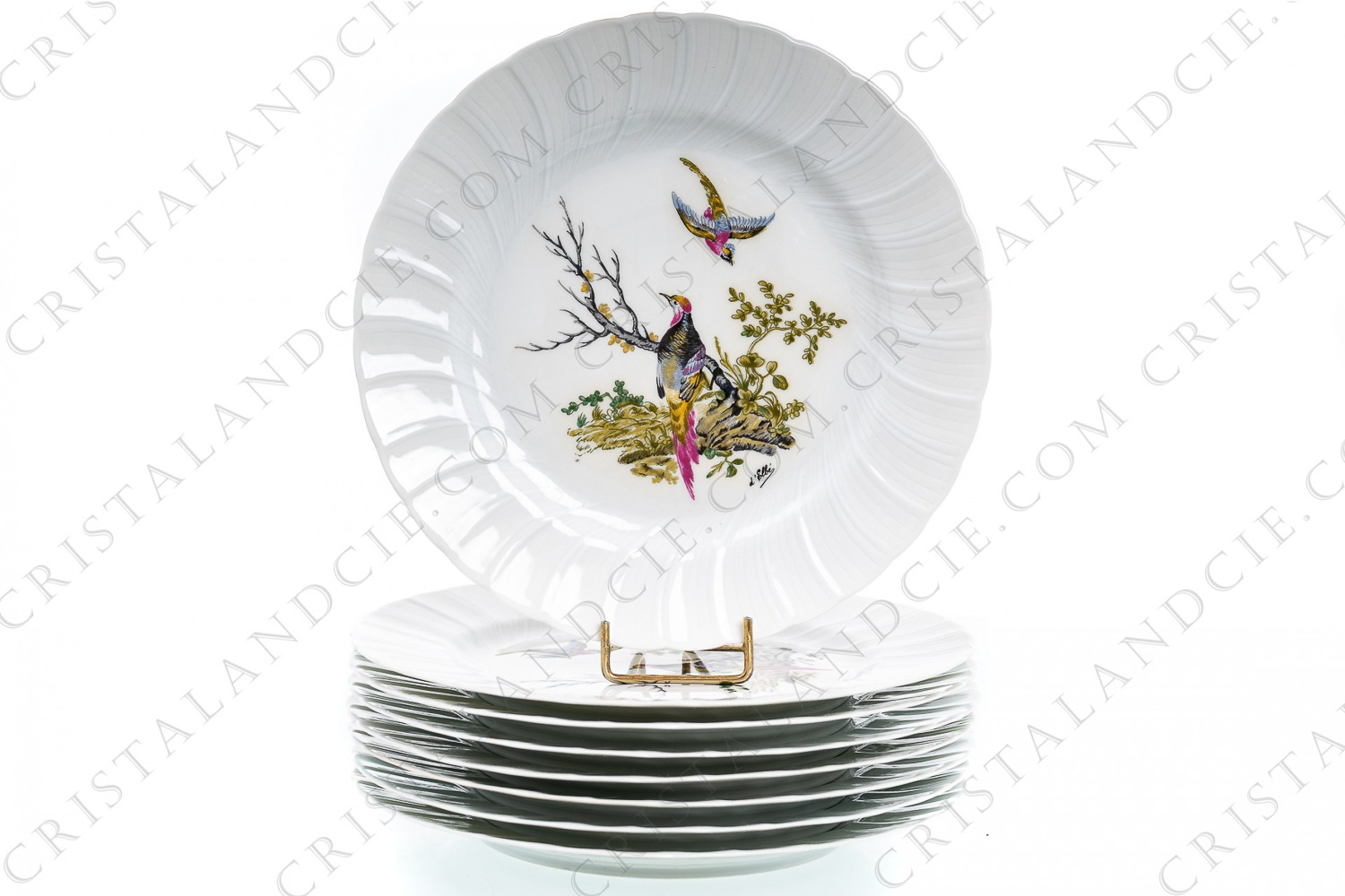 Série de huit assiettes à dessert en porcelaine de Limoges de la maison Bernardaud modèle Sceaux, ornées d un couple de faisans polychrome photo-1