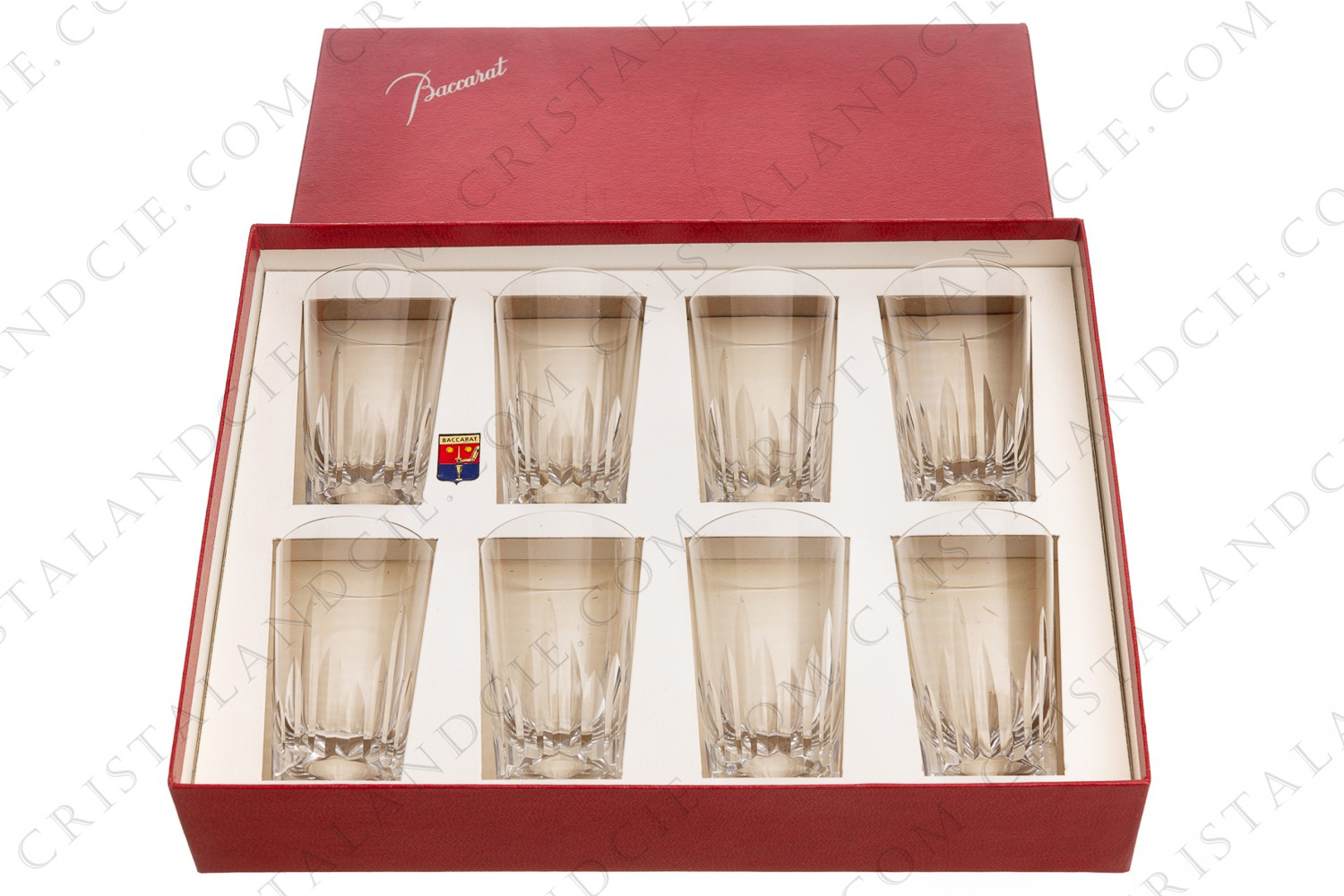 Série de huit gobelets en cristal de Baccarat modèle Spear cut à décor taillé en biseaux photo-1