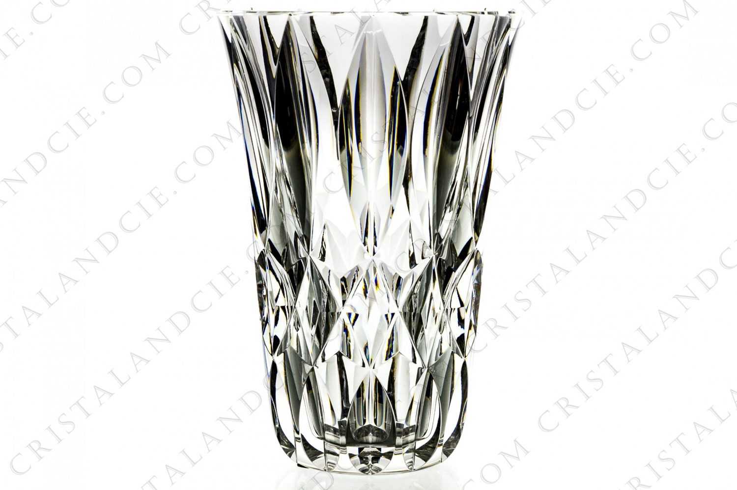 Towering vase in crystal by Saint-Louis with an important carved decor photo-1