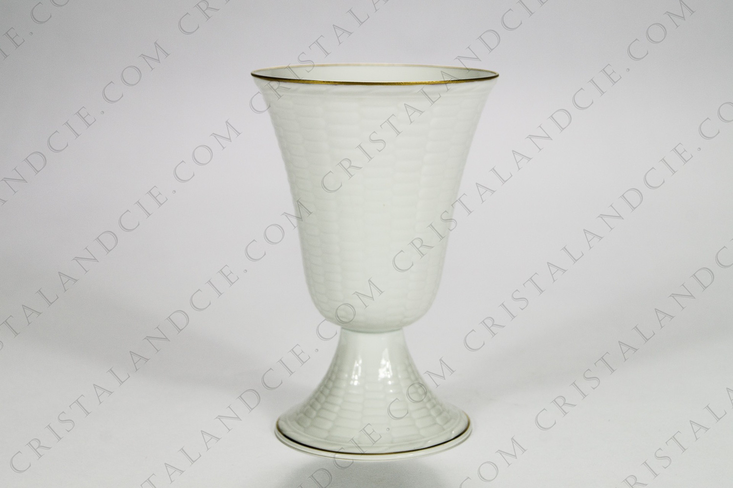 Mazagran cocktail in Limoges china by Haviland et Parlon decorated with braided wicker and gold frieze photo-1