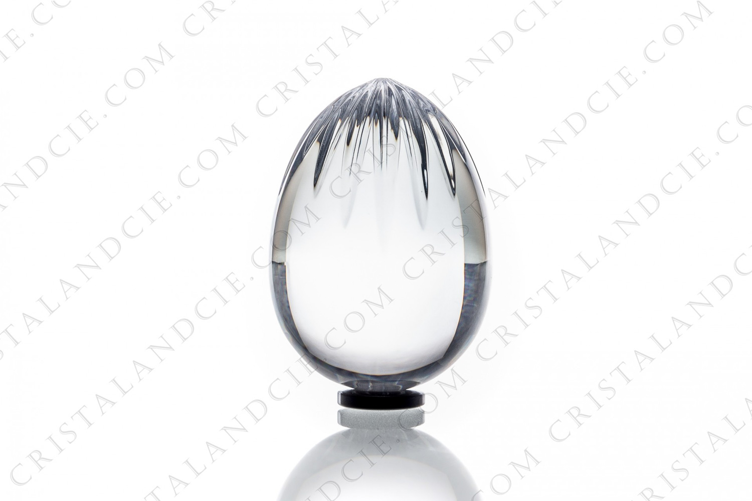 Egg in crystal by Baccarat pattern Massena with cut bevels photo-1