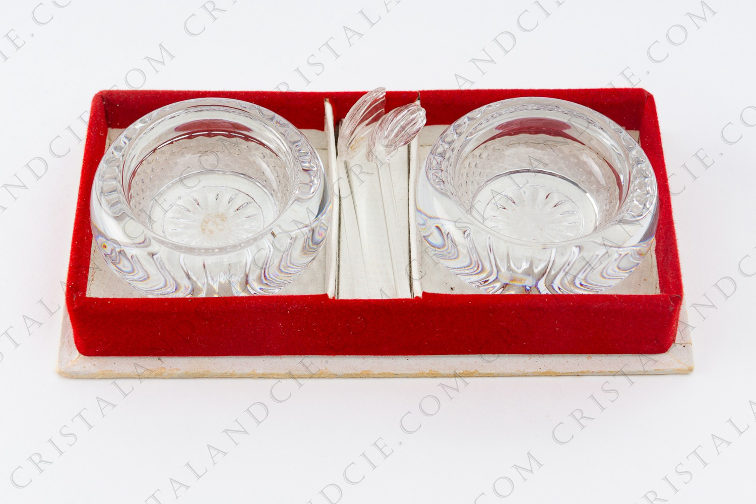 Pair of salt cellars and their spoons in crystal by Baccarat pattern Buckingham decorated with diamond tips photo-1